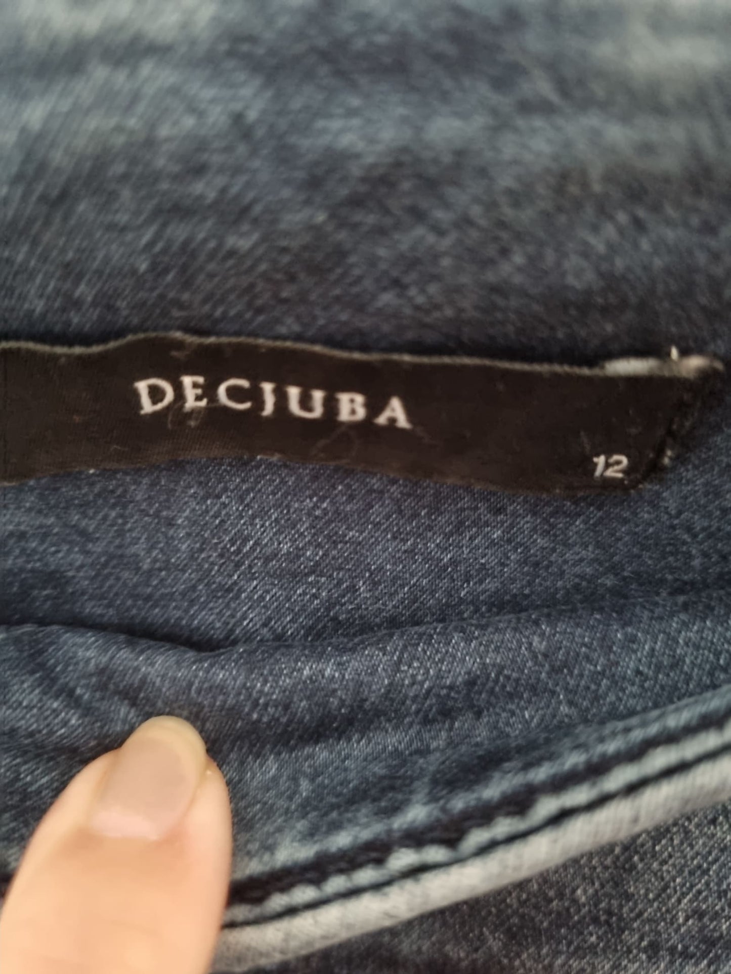 81977