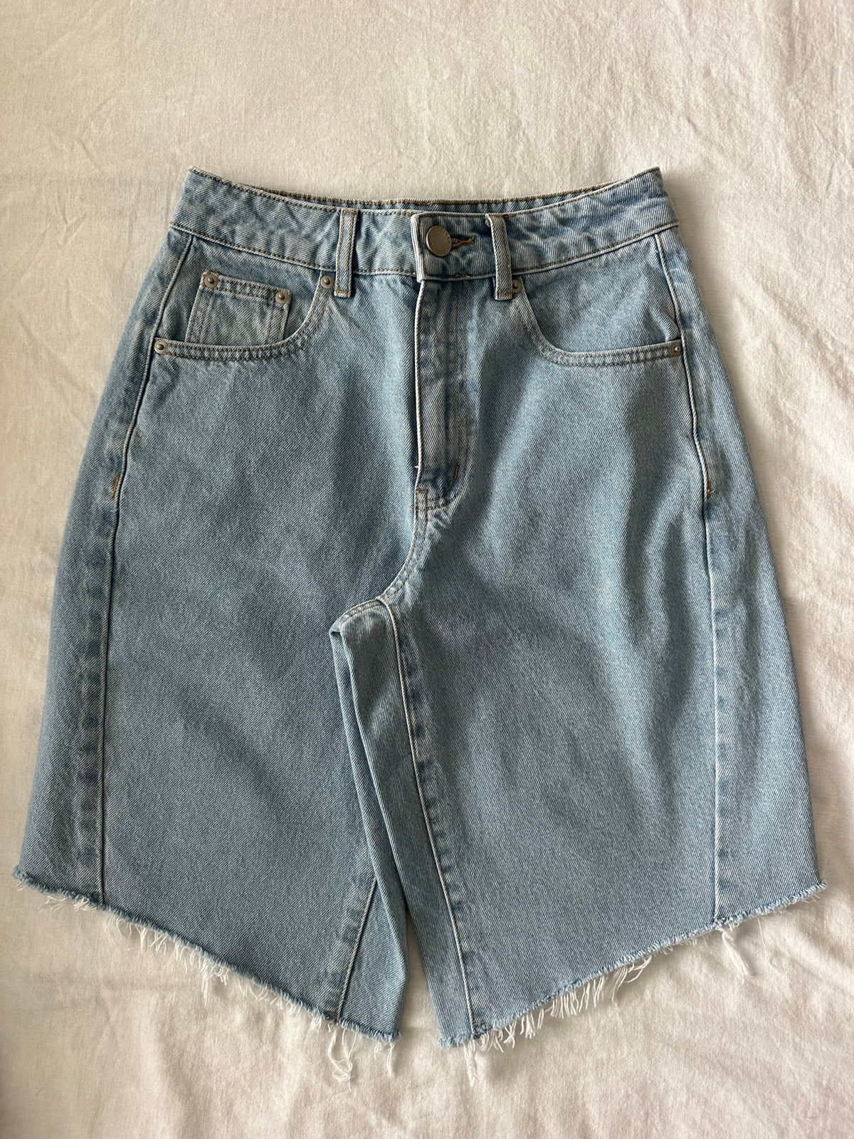 225065